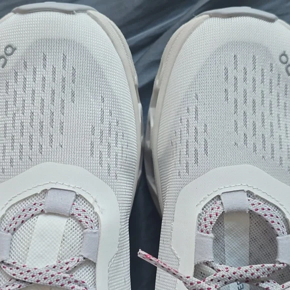On Cloudmonster Women's Sneakers, Size 7.5, Retail $170.00 USD, Ivory/Grenadine